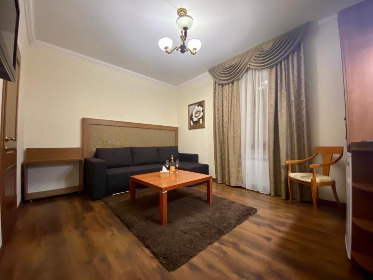 Boomerang Business Hotel Odesa Exterior foto